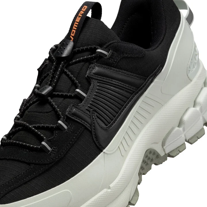 Nike Men's Zoom Vomero Roam Winterized Shoes in Black | FV2295-001 - Image 7