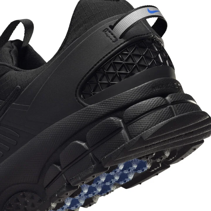 Nike Men's Zoom Vomero Roam Winterized Shoes in Black | FV2295-002 - Image 8