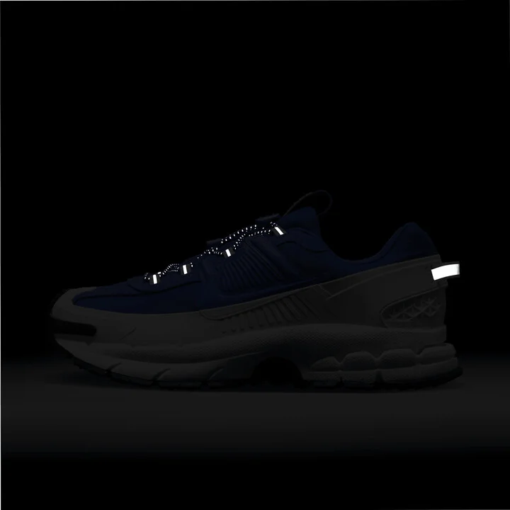 Nike Men's Zoom Vomero Roam Winterized Shoes in Blue | FV2295-400 - Image 9