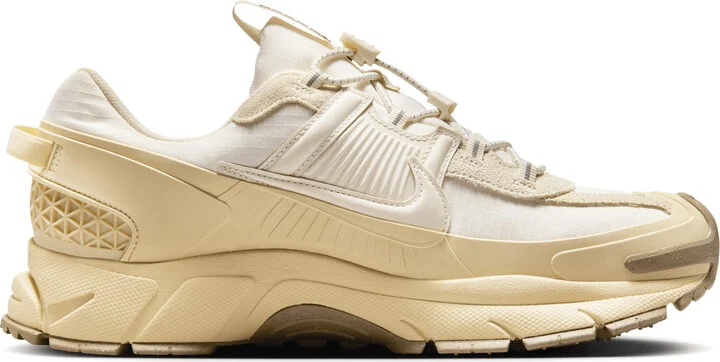 Nike Men's Zoom Vomero Roam Winterized Shoes in Brown | FV2295-101 - Image 3