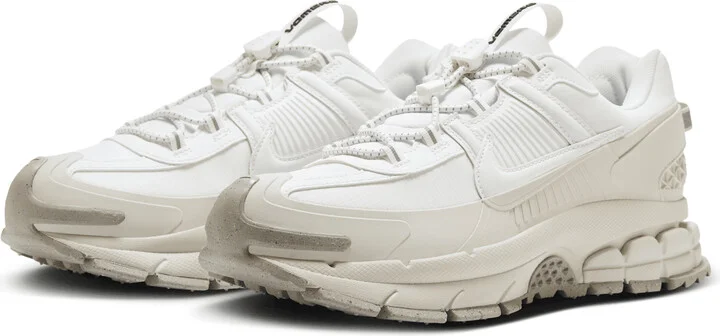 Nike Men's Zoom Vomero Roam Winterized Shoes in White | HV5951-100 - Image 5