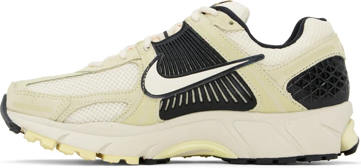 Nike Off-White & Black Zoom Vomero 5 Sneakers - Image 3