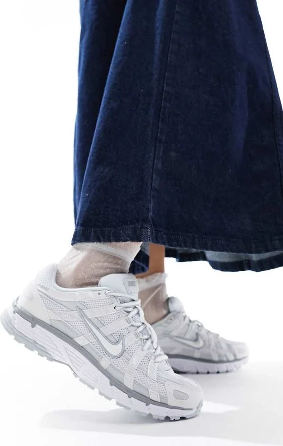 Nike P-6000 sneakers in white and silver - Image 4