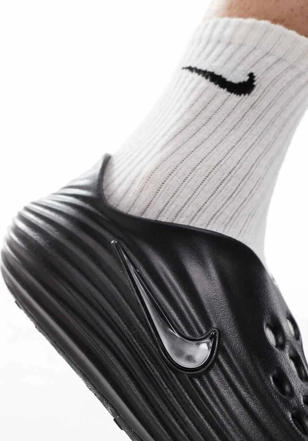 Nike ReactX Rejuven8 clogs in black - Image 2