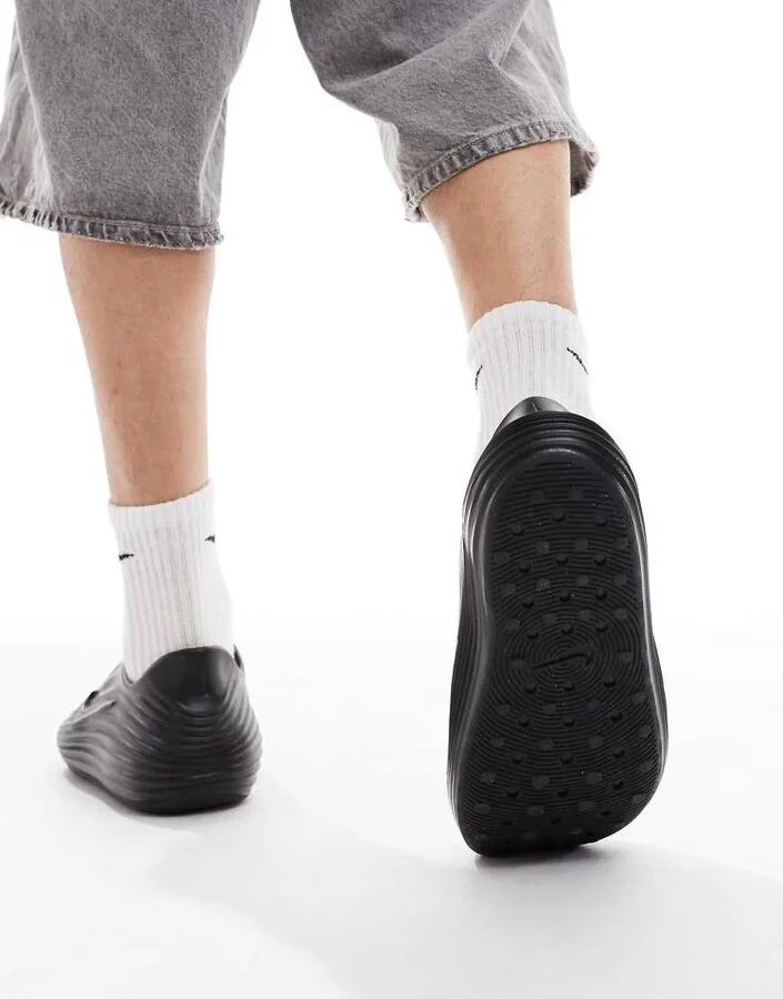Nike ReactX Rejuven8 clogs in black - Image 3
