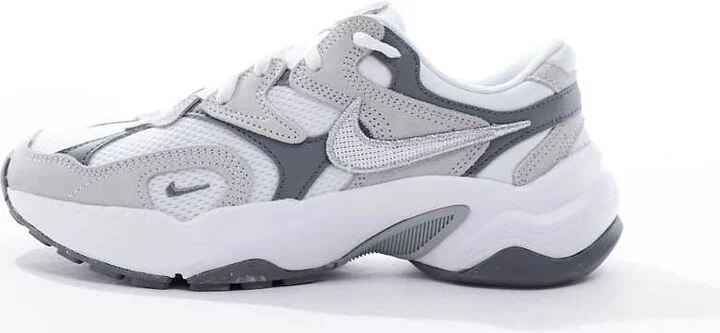 Nike Runninspo sneakers in gray and white detail - Image 2