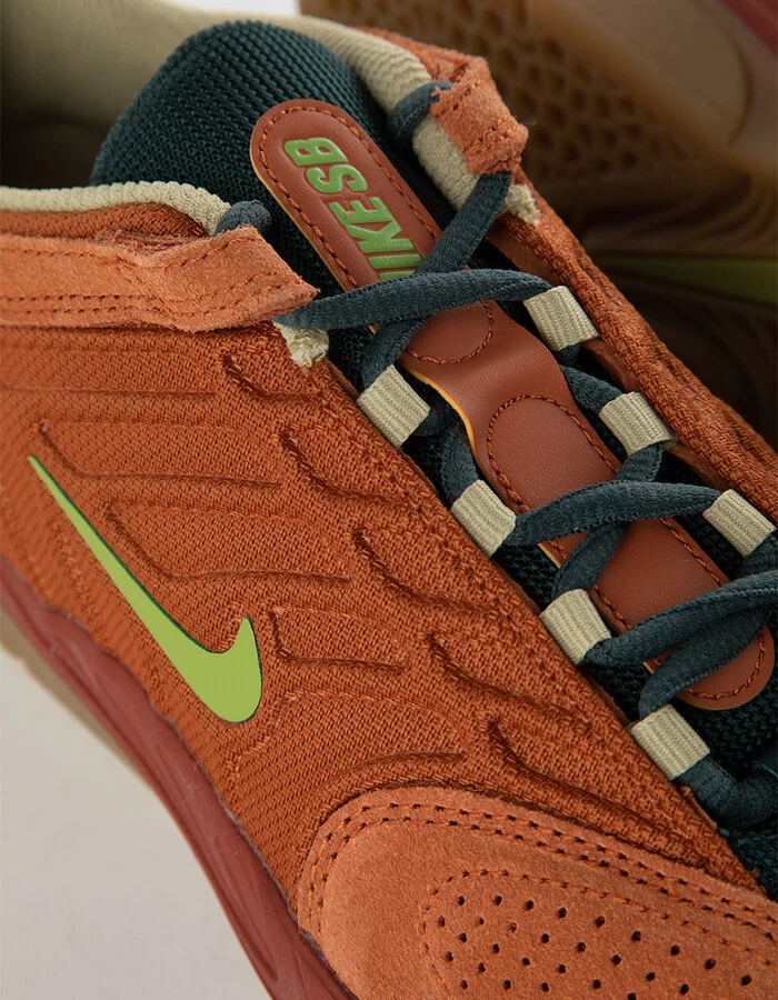 NIKE SB Vertebrae Skate Shoes - Image 6