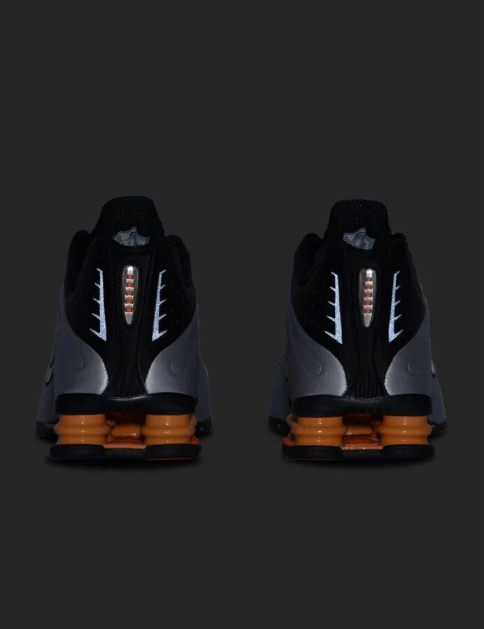 Nike Shox R4 - Image 5