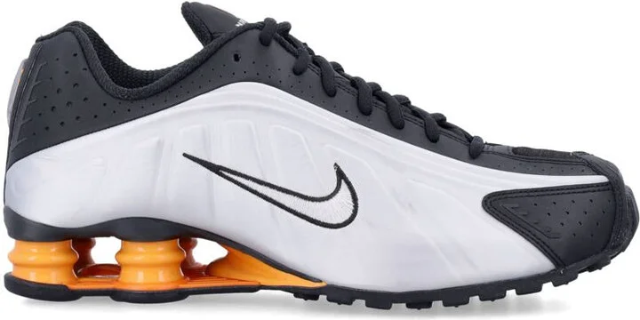 Nike Shox R4