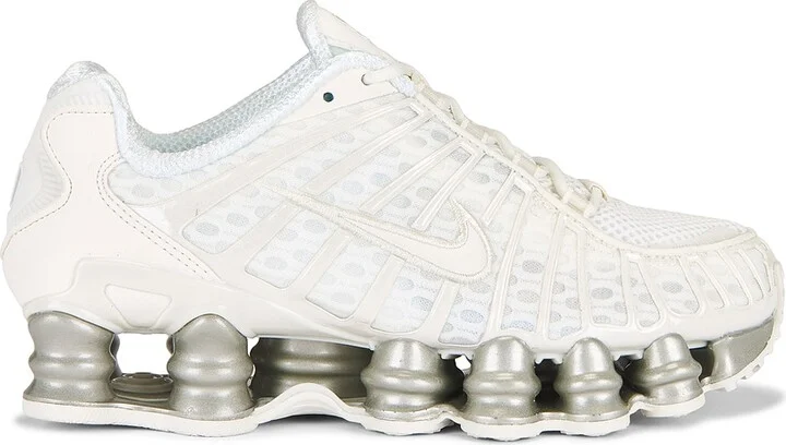 Nike Shox Tl Sneaker in Cream
