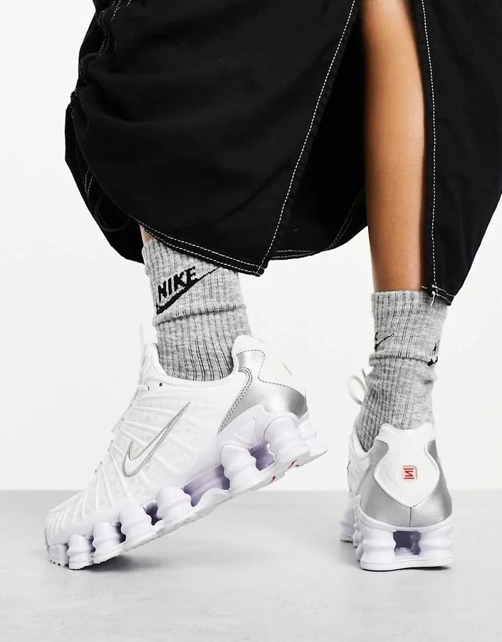Nike Shox TL sneakers in white - Image 2