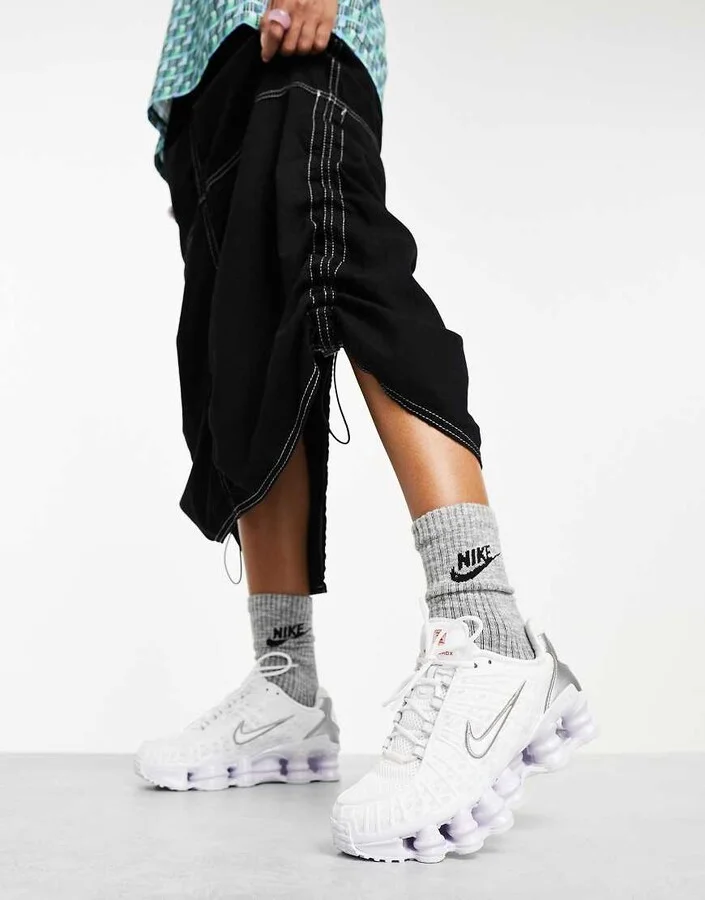 Nike Shox TL sneakers in white - Image 3