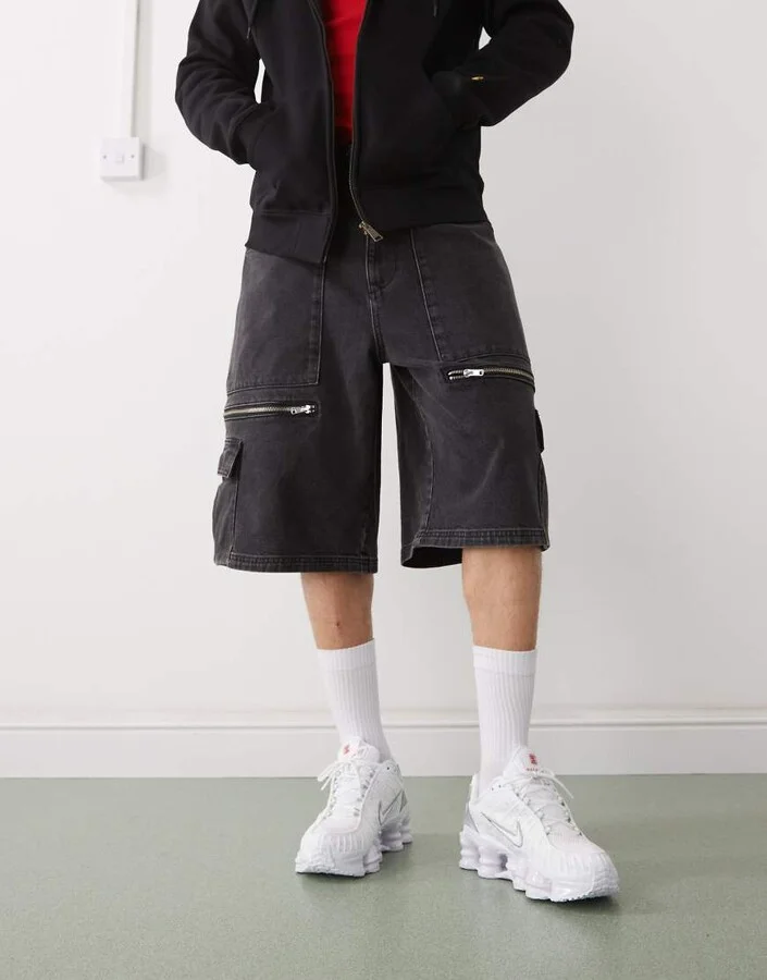 Nike Shox TL sneakers in white and silver - Image 3