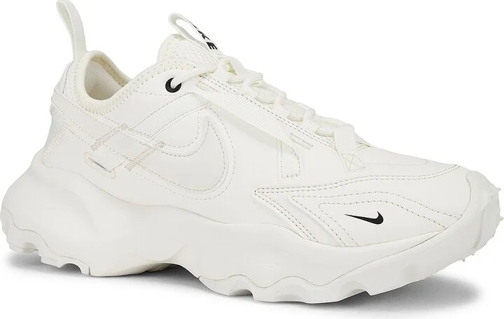 Nike TC 7900 Sneaker in Cream - Image 2