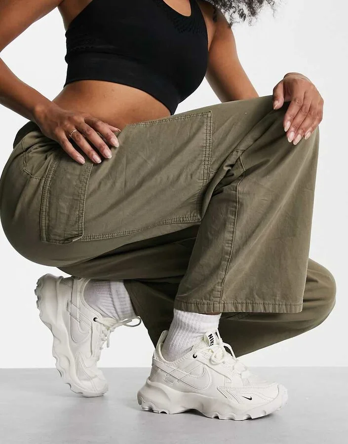 Nike TC 7900 sneakers in white - Image 3