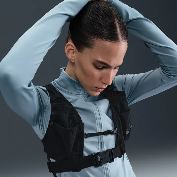 Nike Unisex Transform Packable Running Vest in Black | N1002042-013 - Image 2