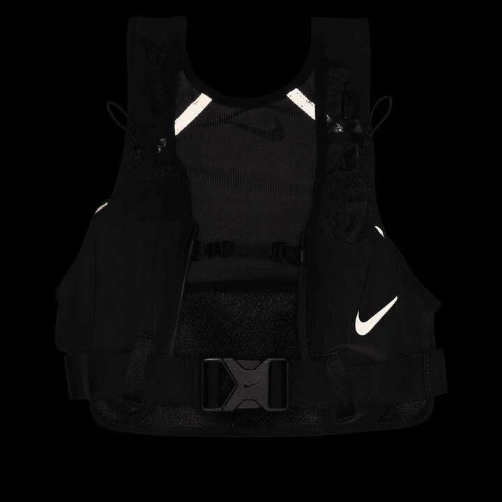 Nike Unisex Transform Packable Running Vest in Black | N1002042-013 - Image 10