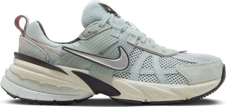 Nike V2K Run 2 Sneaker