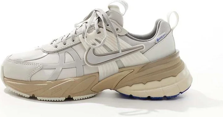 Nike V2K Run Gore-Tex sneakers in beige - Image 3