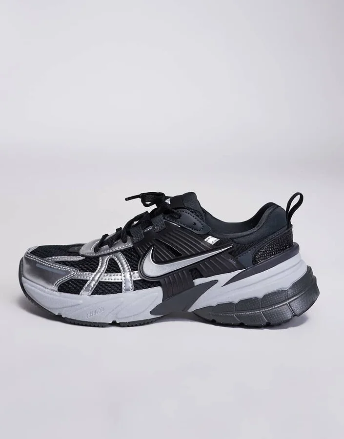 Nike V2K Run sneakers in black and gray - Image 2