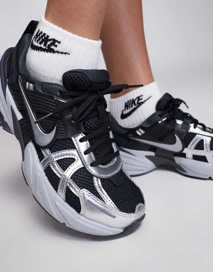 Nike V2K Run sneakers in black and gray - Image 3