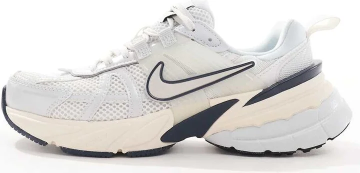 Nike V2K Run sneakers in white and navy - Image 2