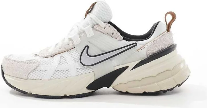 Nike V2K Run sneakers in white and silver - Image 2