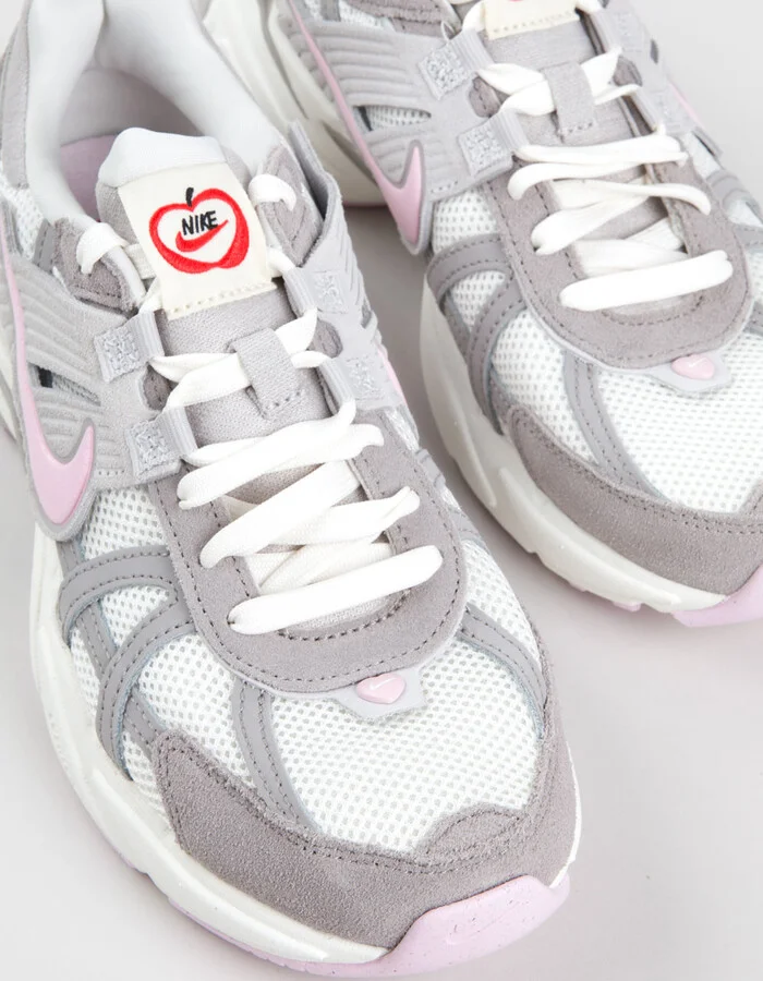 NIKE V2K Womens Running Shoes - Image 6