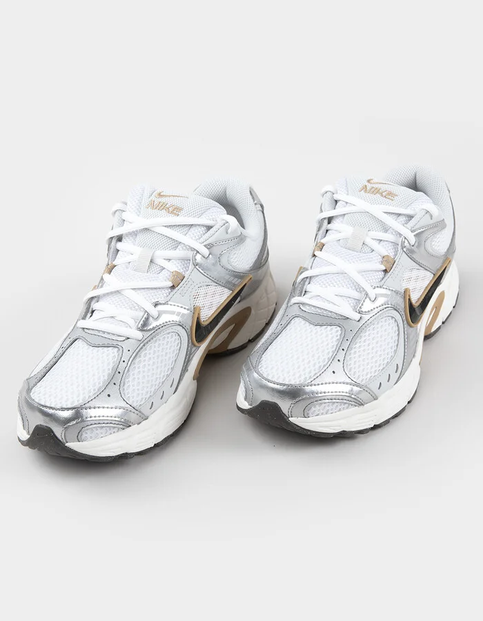 NIKE V5 RNR Mens Shoes - Image 2