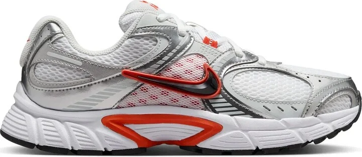 Nike V5 RNR Sneaker