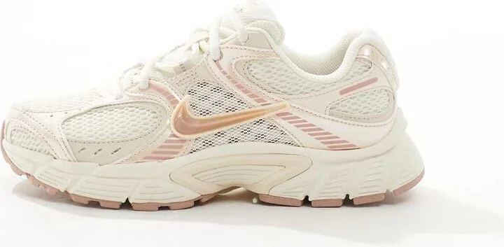 Nike V5 RNR sneakers in pink - Image 2
