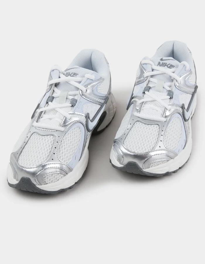 NIKE V5 RNR Womens Shoes - Image 7