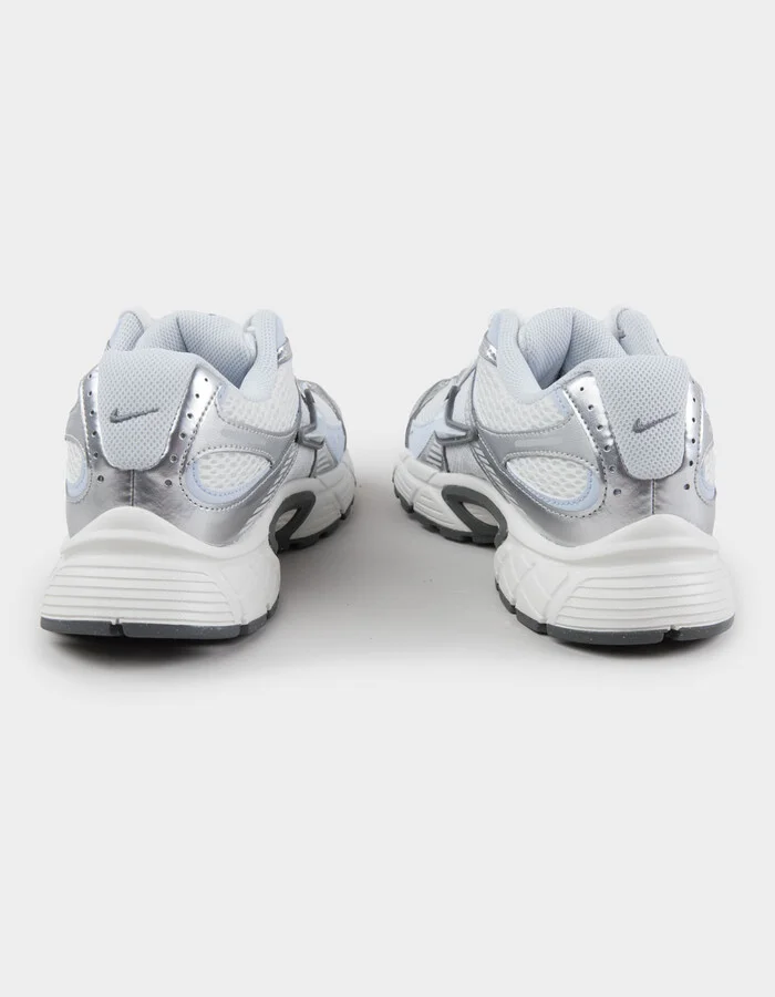 NIKE V5 RNR Womens Shoes - Image 9