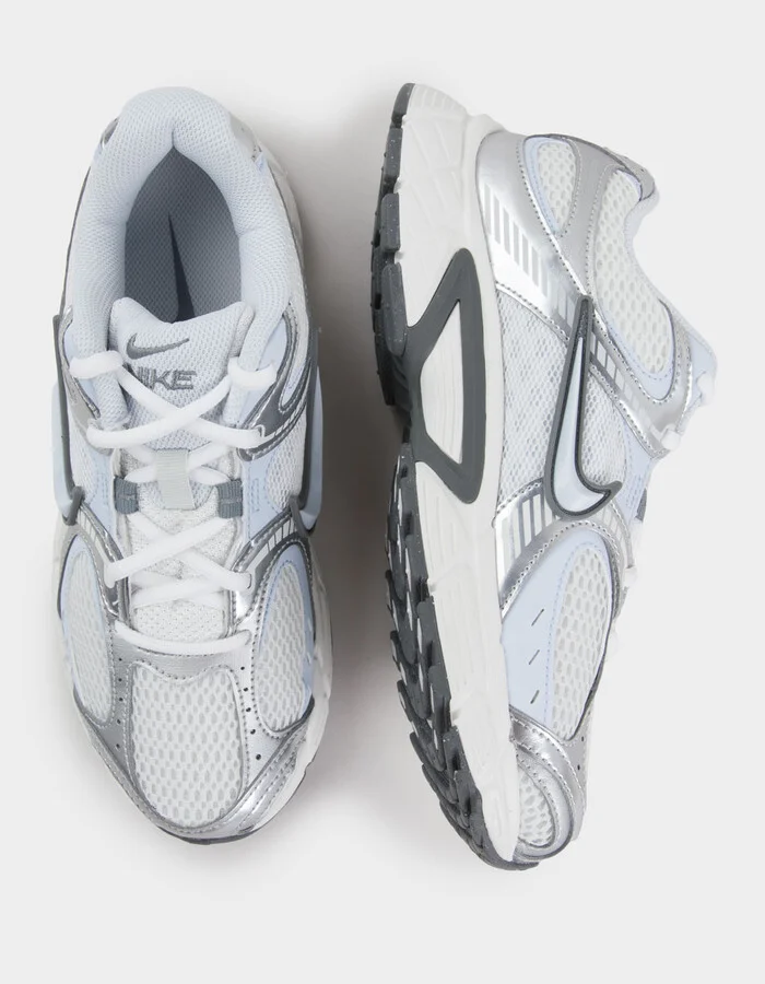 NIKE V5 RNR Womens Shoes - Image 10