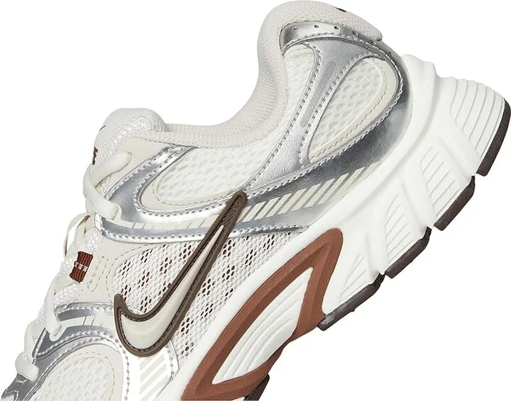 Nike V5 Runner Women's Shoes Sail/Light Orewood Brown/Fauna Brown/Phantom/Baroque Brown : 11.5 B - Medium - Image 7