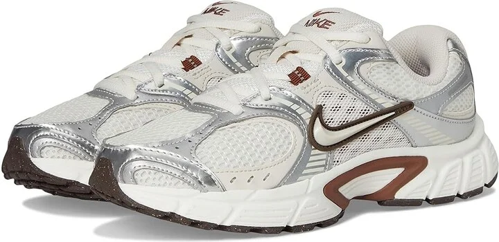 Nike V5 Runner Women's Shoes Sail/Light Orewood Brown/Fauna Brown/Phantom/Baroque Brown : 11.5 B - Medium