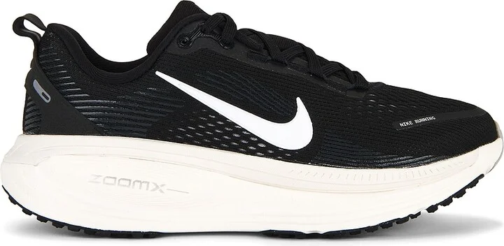 Nike Vomero 18 Sneaker in Black