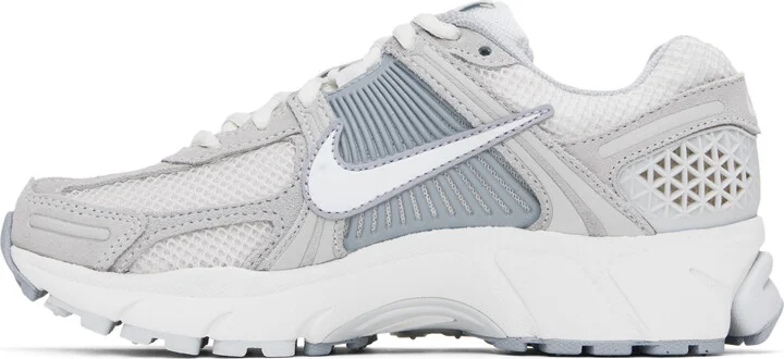 Nike White & Gray Zoom Vomero 5 Sneakers - Image 3