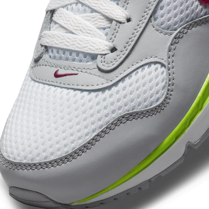 Nike Women's Air Max Correlate Shoes in White | 511417-163 - Image 7