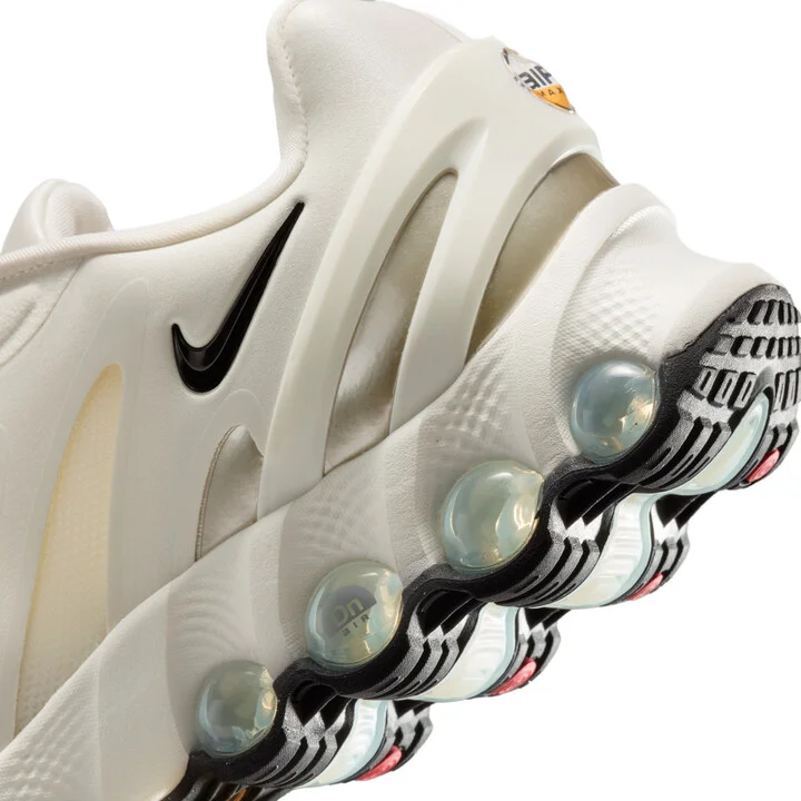 Nike Women's Air Max Dn8 Shoes in White | HF5509-101 - Image 8