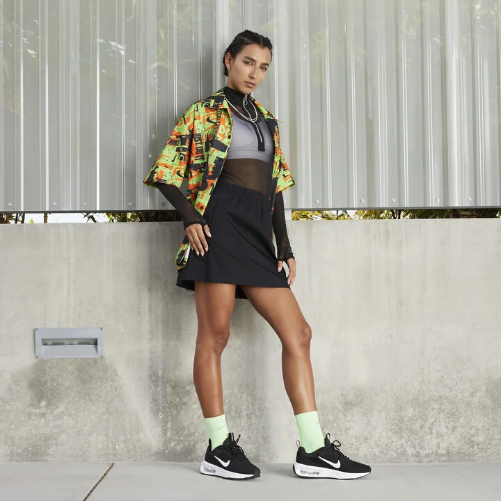 Nike Women's Air Max INTRLK Lite Shoes in Black | DX3705-001 - Image 2