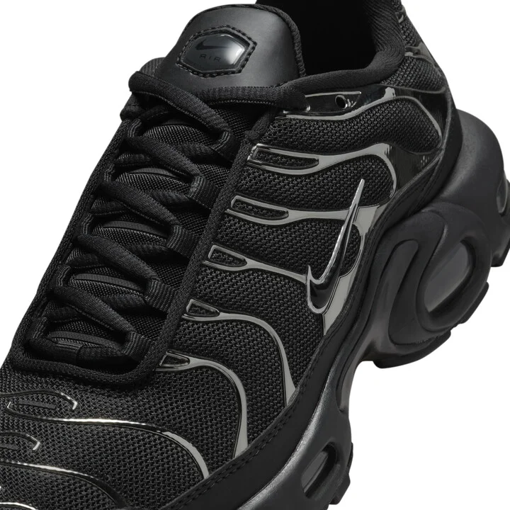 Nike Women's Air Max Plus SE Shoes in Black | HJ9743-001 - Image 7