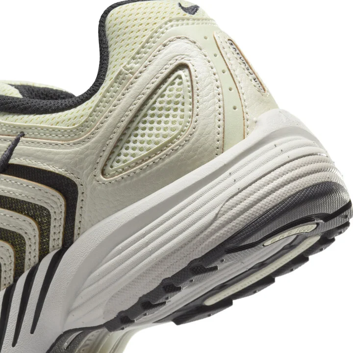 Nike Women's Air Pegasus 2005 Shoes in Green | FQ3571-001 - Image 8