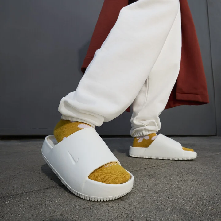 Nike Women's Calm Slides in White | DX4816-100 - Image 2