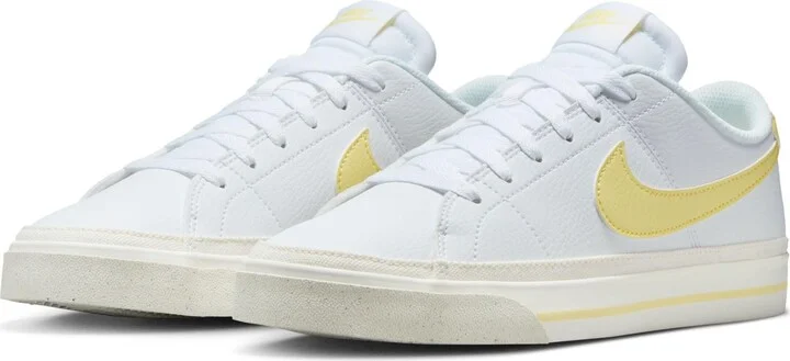 White/Soft Yellow-sail
