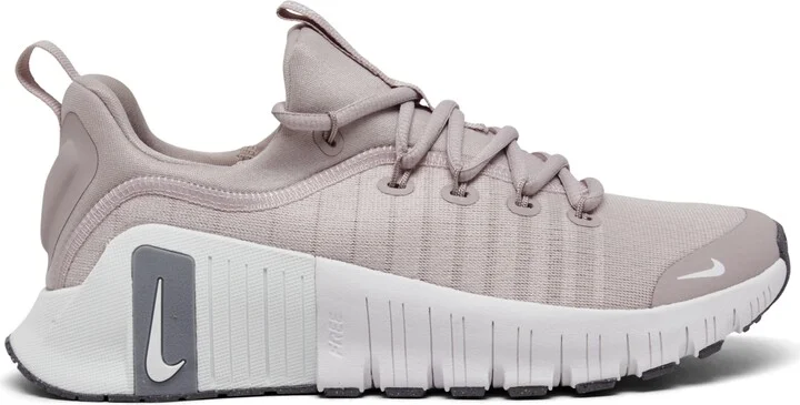 Nike Women's Free Metcon 6 Training Sneakers from Finish Line - Voilet/White - Image 2
