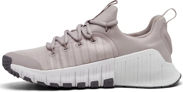 Nike Women's Free Metcon 6 Training Sneakers from Finish Line - Voilet/White - Image 3