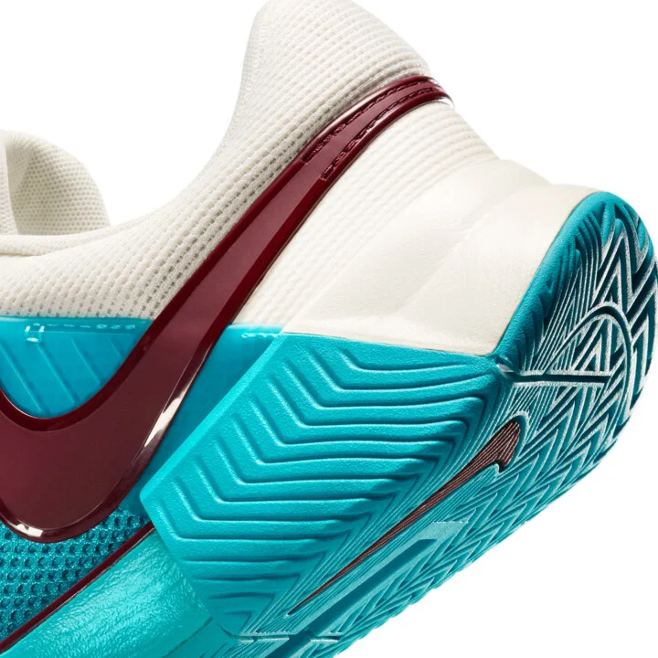 Nike Women's GP Challenge 1 Premium Hard Court Tennis Shoes in Green | HJ6651-300 - Image 8