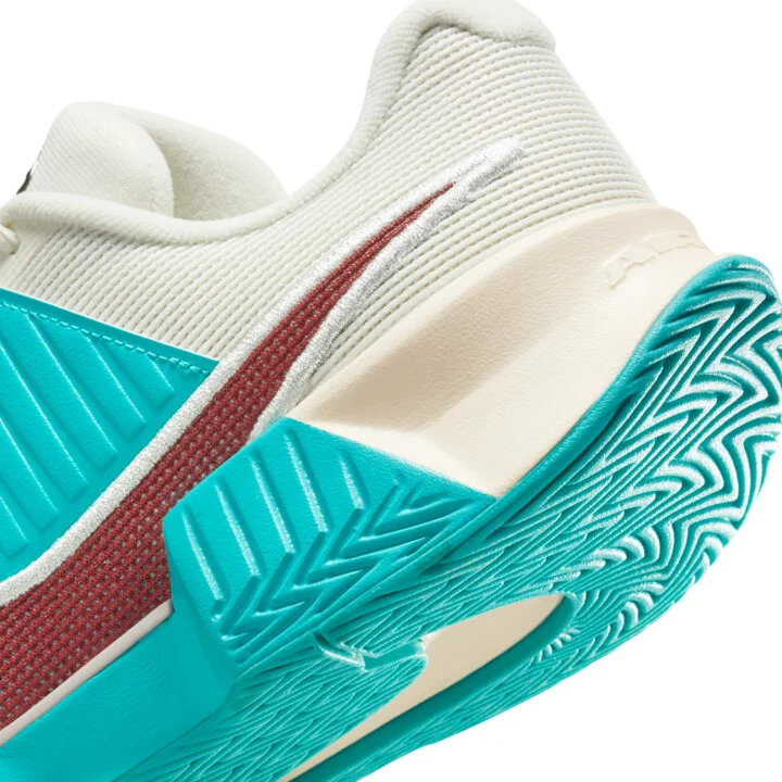 Nike Women's GP Challenge Pro Premium Hard Court Tennis Shoes in Green | HJ6647-300 - Image 8