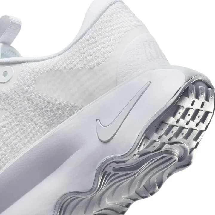 Nike Women's Motiva Walking Shoes in White | DV1238-106 - Image 8
